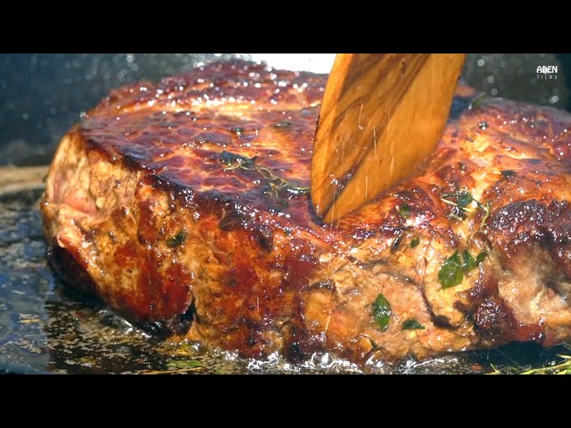 Thick Steak with Burgundy Mushrooms