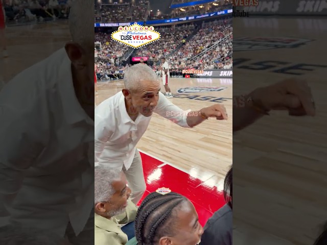 Coach Staley 🤝 President Obama  🇺🇸