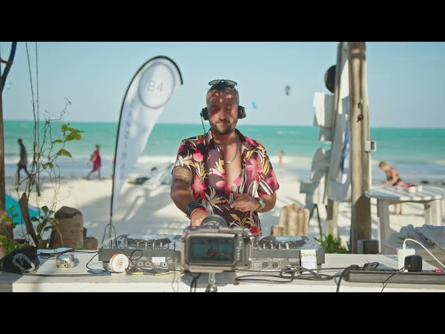 XAVI EMPARAN - Musiqtrip Zanzibar Clubbing TV