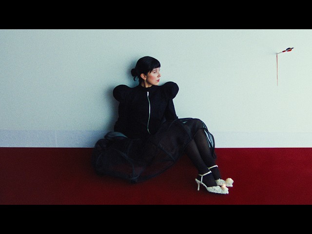 Daniela Andrade - i see red (Official Video)