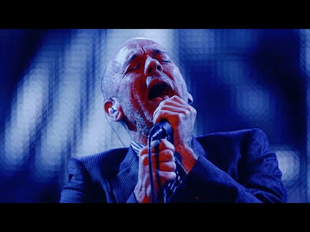 R.E.M. Performs Losing My Religion Live (1998)
