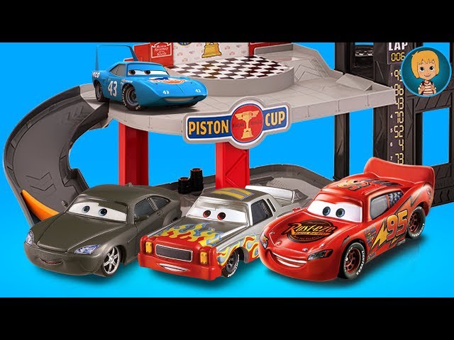 Lightning McQueen Cars 3 Garage with Gerti Toys