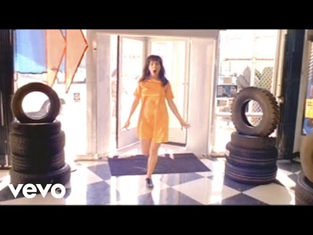 Björk - It's Oh So Quiet