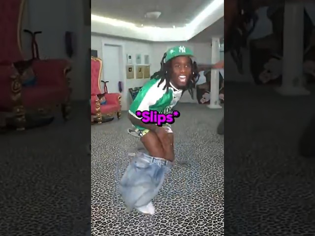 Streamers Who Lost Their Pants On Camera!