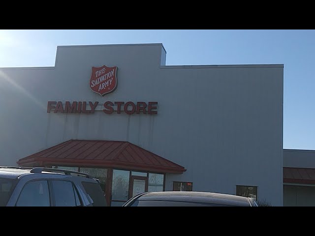 Come Thrifting With Me Live!