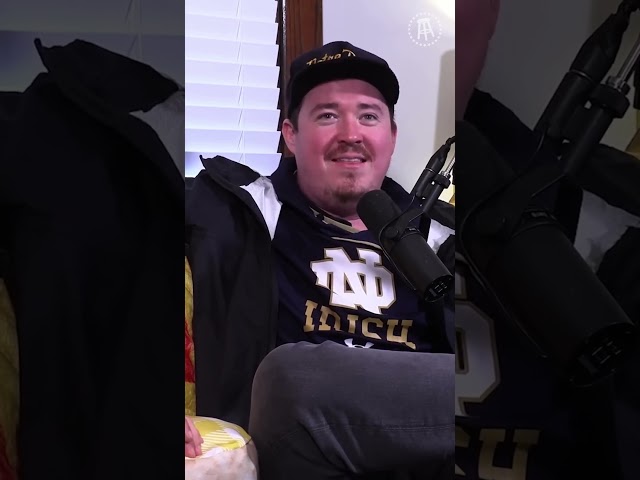 SHANE GILLIS VS. BARSTOOL EMPLOYEE! #fight #shorts #shortvideo #short  #funny #comedy #podcast