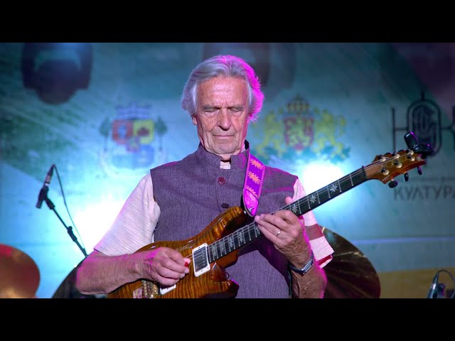 John McLaughlin & The 4th Dimension - A TO JAZZ 2022 - The creator has a masterplan - 8K HDR