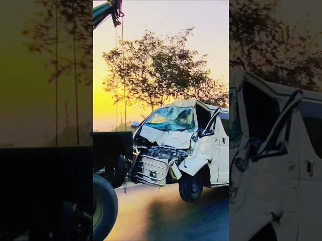 🚨 Phone = Accident! 😳 #shorts #driving #danger