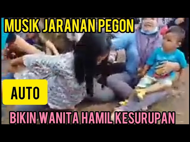 Jaranan pegon jathilan Bikin wanita hamil kesurupan #kudalumping #barongan #kesurupan