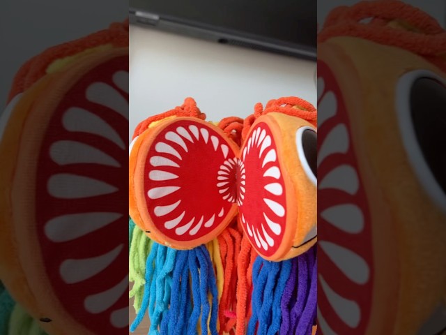 Official Yarnaby VS Custom Yarnaby! 🧵🦁😮‍💨 #yarnaby #plush #plushies #plushtoys