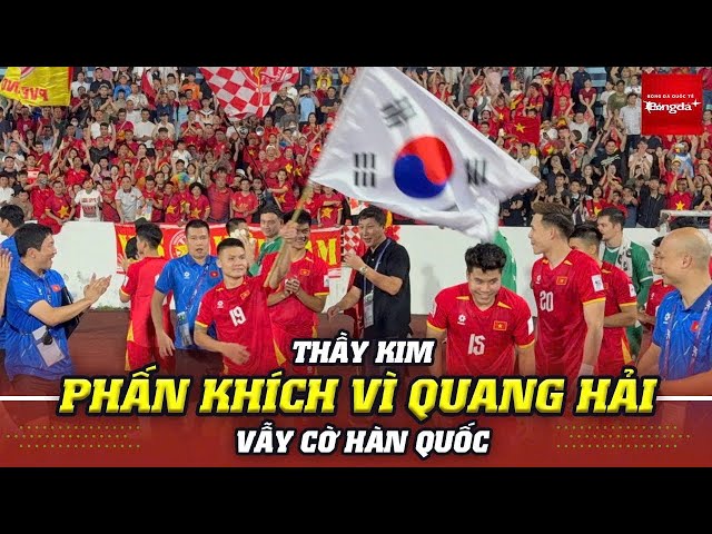 Việt Nam 3-1 Malaysia: Xuân Son khiến người Mã ám ảnh, thầy Kim phấn khích nhìn trò cưng vẫy cờ Hàn