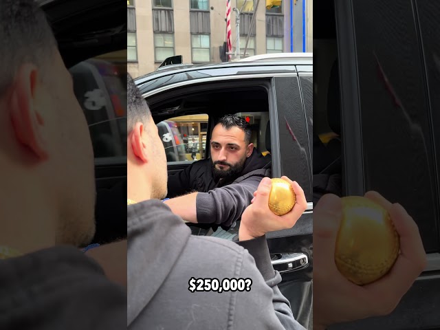 Couldn’t let him drive off with my Gold Baseball but he deserved a prize #traxnyc #gold #shorts