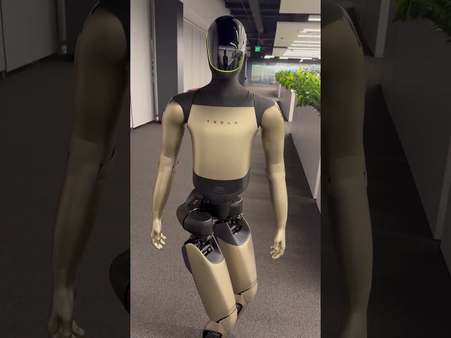 Close look at Tesla Optimus' NEW hands & Grok integration