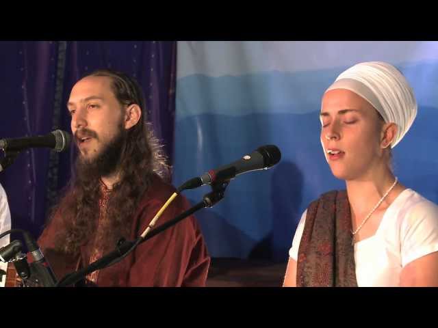 Ram Dass and Nirinjan Kaur Sing "Namo Namo (Sat Nam)"