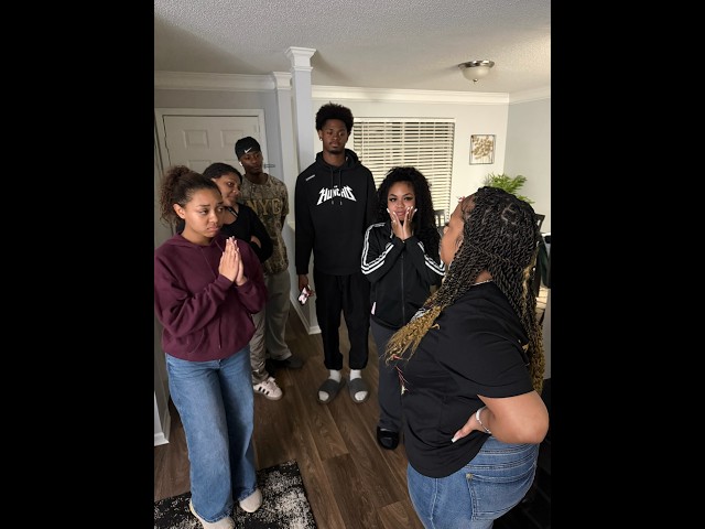 Hope and Faith bring up Lacreesha’s taxes and use Isaiah to ask if they can go to Panama City