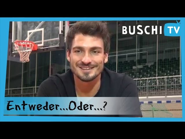 Either...or...? with Mats Hummels | Buschi.TV