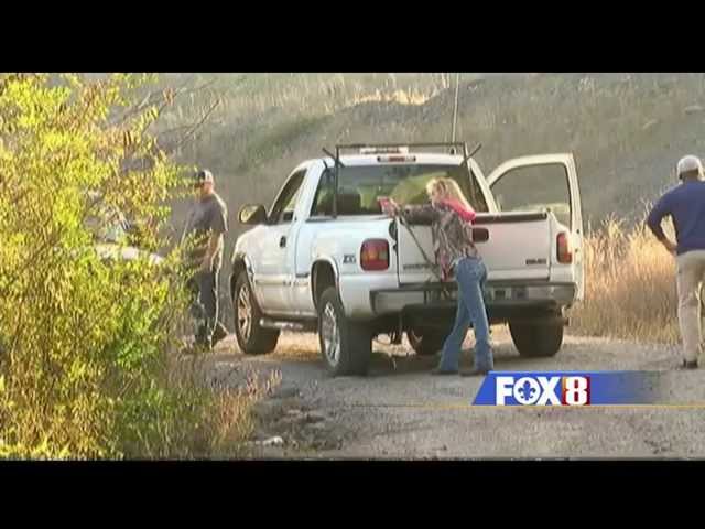 Family Catches Christmas Burglars, Holds Them at Gunpoint in Middle of TV Interview