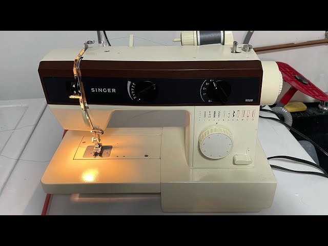 Singer 5528 Sewing Machine: Threading The Needle