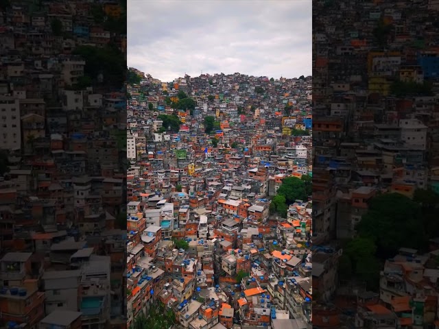 It’s called Favela Rocinha, home to 400,000 people 🤯 📍 SAVE this for your next visit to Rio