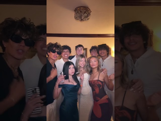 WE ARE BACKKK | #fyp #foryou #jesuslovesyou #paultooreallparty #friendgroup | Johnson♱