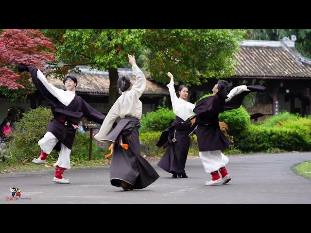 Tibetan dance "The Sea of Snow Singing and Dancing" Yongji and friends!