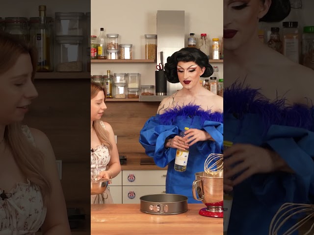 She didn't do it!!1 #onlycakes #ariaaddams #baking #comedy