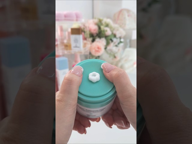 That girl morning routine 🎀 #morningroutine #skincare #aesthetic #preppy #satisfying #shorts