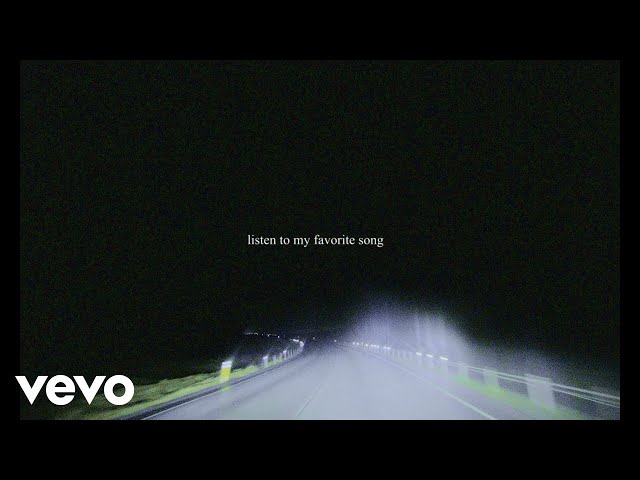 Addison Rae - Headphones On (Official Lyric Video)