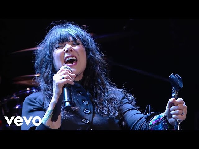 Heart, Royal Philharmonic Orchestra - Alone (Live)