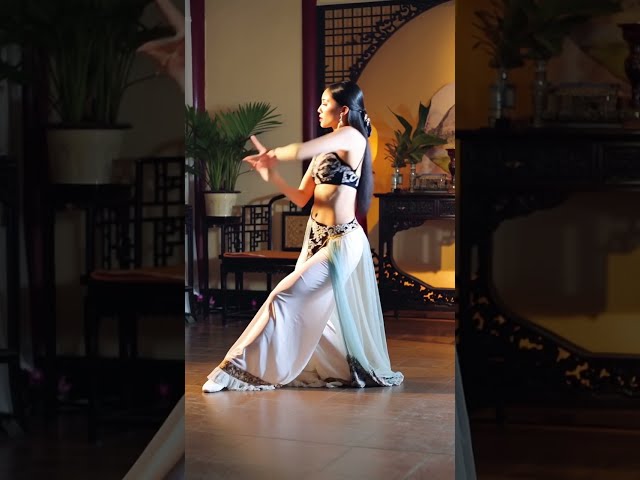 AI-Generated Belly Dance Beauty – A Hypnotic Blend of Art, Elegance, and Technology