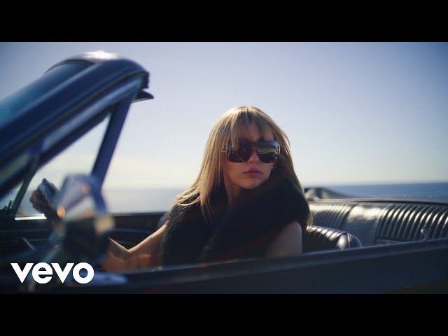 Miley Cyrus - Younger You (From the "Hannah Montana 20th Anniversary Special")