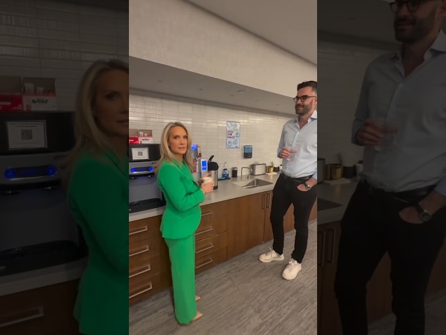 Dana Perino celebrate Christmas ❤️......#danaperino #gutfeld #gutfeldshow #christmas #support