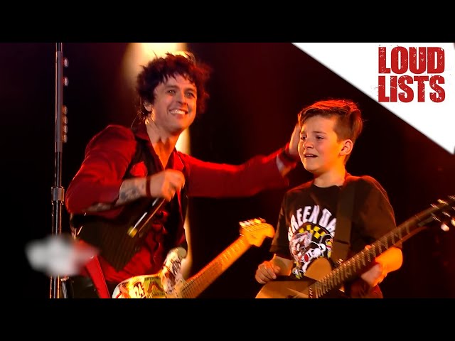 Rock Stars Being Perfect Gentlemen