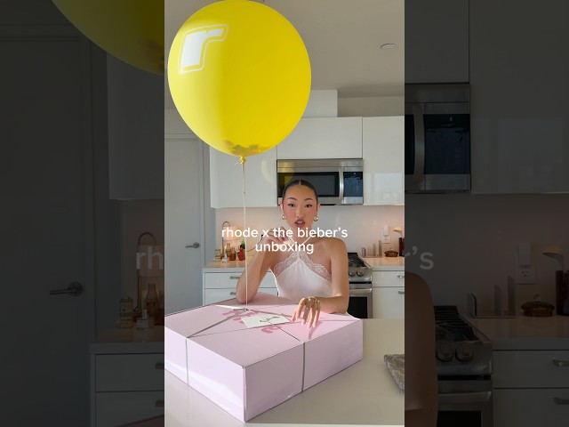 a special delivery from rhode?! 👀 I’m OBSESSED 😩 #unboxing #review #skincare