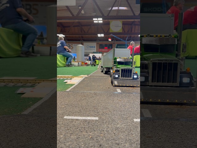 Two powerful Tamiya models side by side.Which one do you like more⁉️🚚 #Tamiya #RCTruck #RCScale