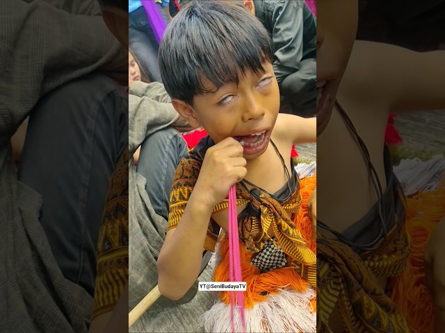 BOCIL KESURUPAN BARONGAN‼️😱#kesurupan #jaranan #kudalumping #ebeg #janturan #reog #barongan