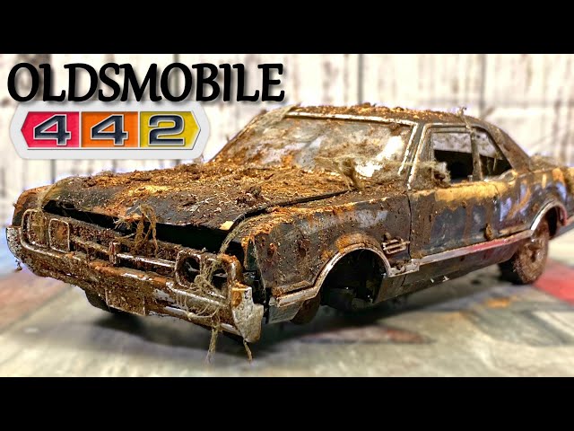 Restoration 1966 Oldsmobile 442 American Classic Muscle Car Diecast Model