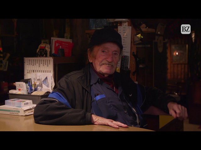 50 Jahre Kultkneipe, Wirt Rudi Kuhni und seine Möslestube | Freiburger Gesichter