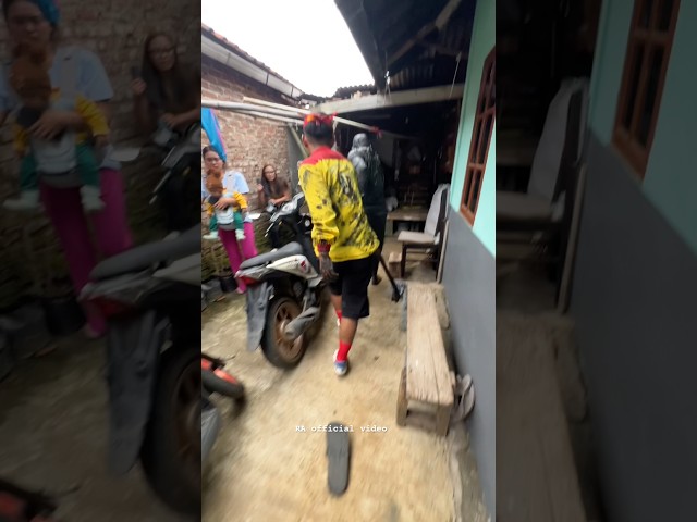 Kuda lumping masuk area rumah warga‼️seni benjang mekar budaya