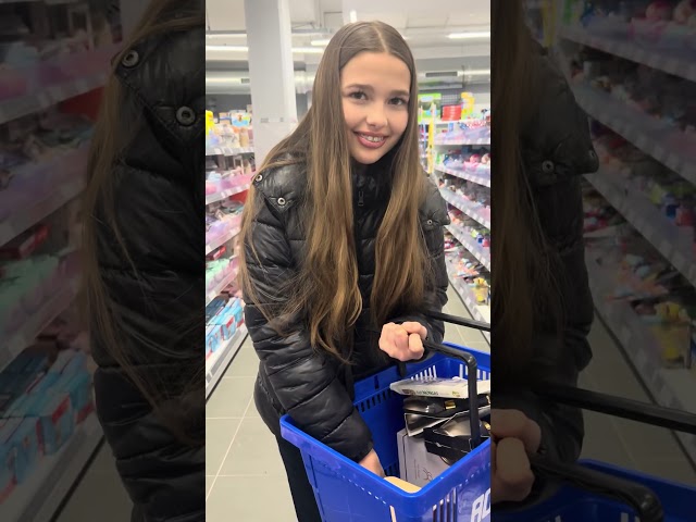 Get a free Bling Card for one month with the code: GULULU1