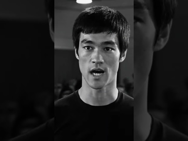 Bruce Lee Reads His Opponent Like aBook #kungfu #brucelee #martialarts#ViralShorts