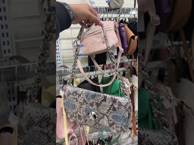 come thrifting with me! #thrifting#thrift#thrifthaul#thriftwithme#comethriftingwithme#fashion#style