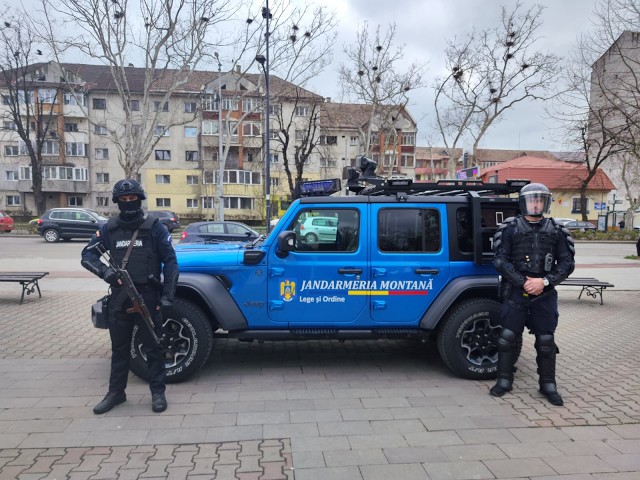Activităţi dedicate publicului larg de Ziua Jandarmeriei Române, in municipiul Bistrița