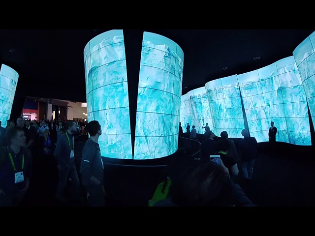 LG OLED Canyon at CES 2018 - 360 video
