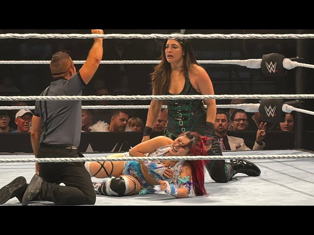 Raquel Rodriguez vs Iyo Sky Full Match | WWE Live Holiday Tour Fort Myers Florida 12/30/2025