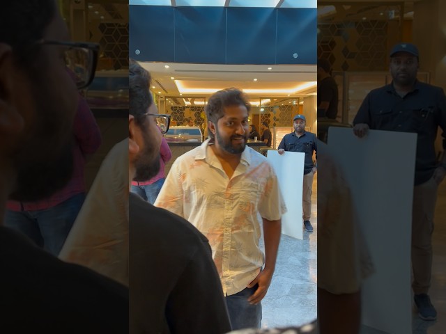 Dhyan Sreenivasan with Mohanlal fans Qatar