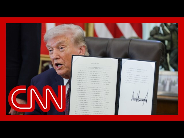 Trump signs mail-in voting executive order