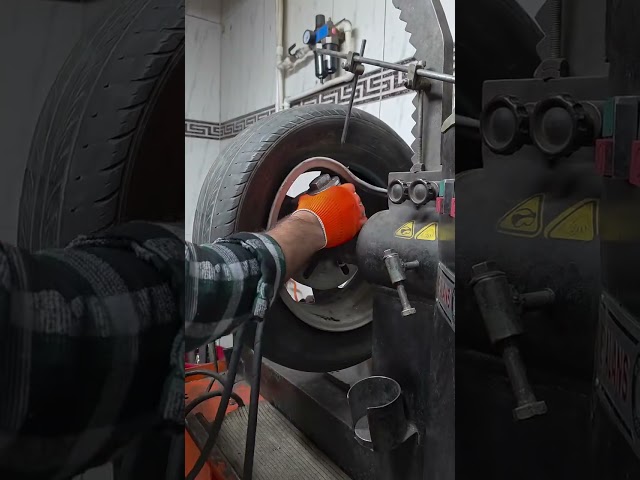 Tire Change Like a Pro — Satisfying Machine Work! 🔧 #Shorts #TireChange #AutoRepair
