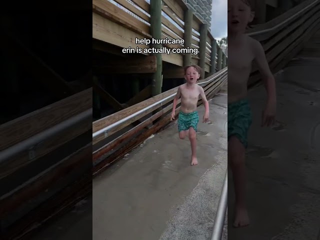 lol im out #fyp #viral #hurricaneerin#beach