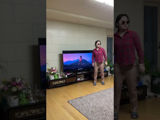Korean dancing to Allu #arjun #Pushpa #Shorts